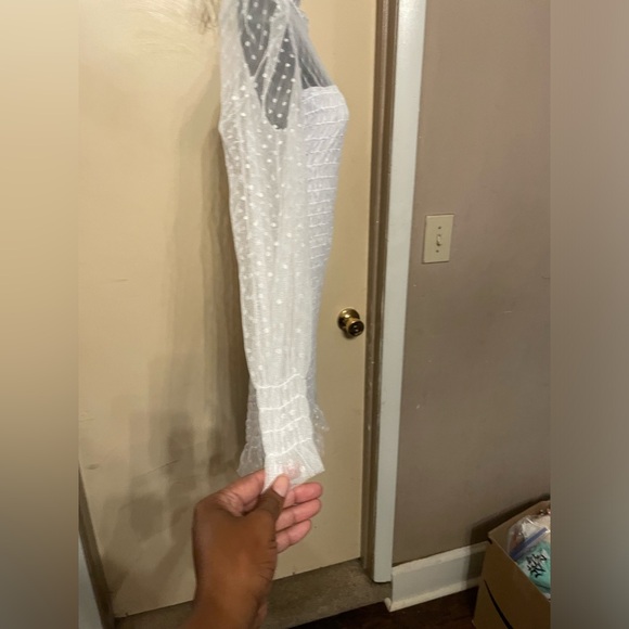 18 centimeters sz medium white long sleeve sheer dress eyelet closure ptp 14 in - Picture 3 of 6